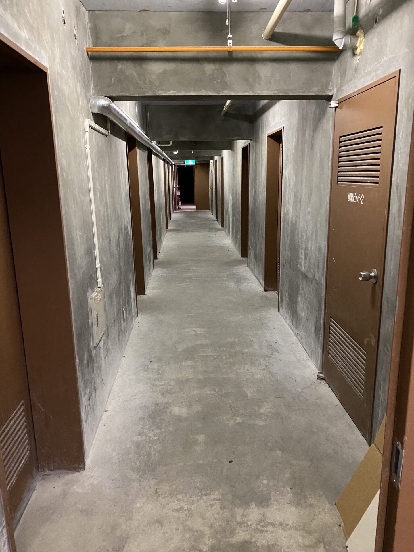 地下廊下